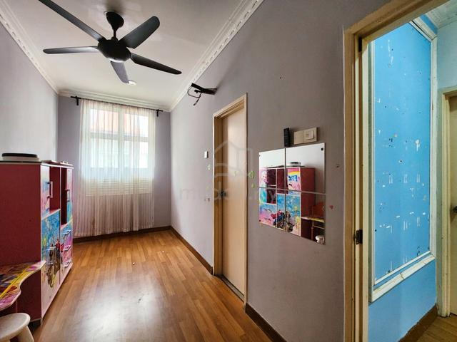 CANTIK & FULLY FURNISHED 3 Storey Terrace Anjung Sari Setia Alam 5