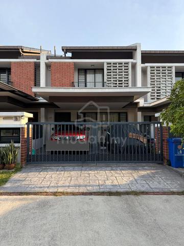 Spacious Elmina Valley 5 with Airconds 1