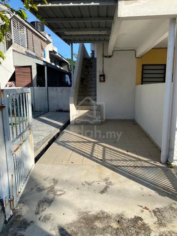 RUMAH UNTUK DISEWA – TOWNHOUSE Tingkat Atas 1