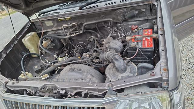 2001 Toyota UNSER 1.8 GLI (M) - 4