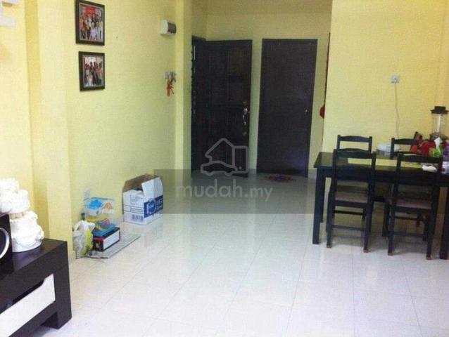 Taman Tampoi Utama Flat 4