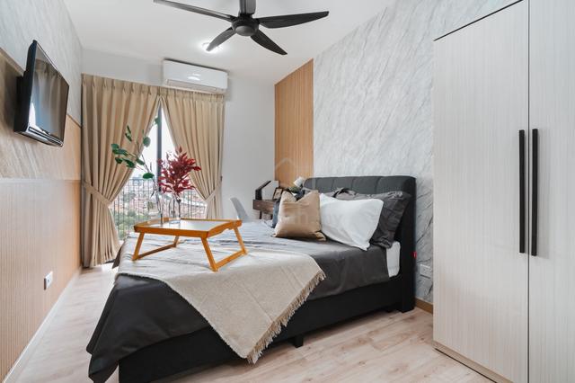 EMPORIS MRT Kota Damansara All Inclusive Private Master Room Aircond 1