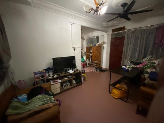 Flat Molek 1