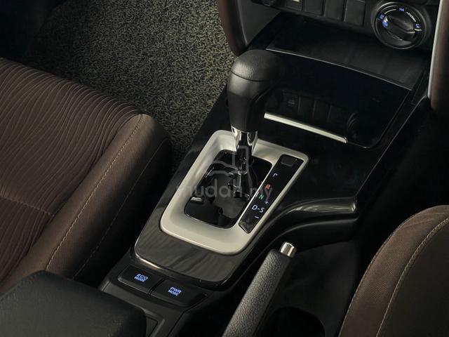 2019 Toyota FORTUNER 2.4 4X4 VRZ TRD - 1Y WARRANTY - 3