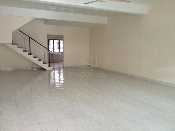 Double Storey House at Taman Chi Liung Klang - Matured Township 1