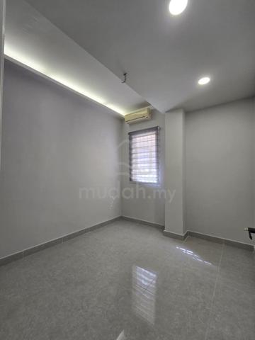 Sri Cassia 1