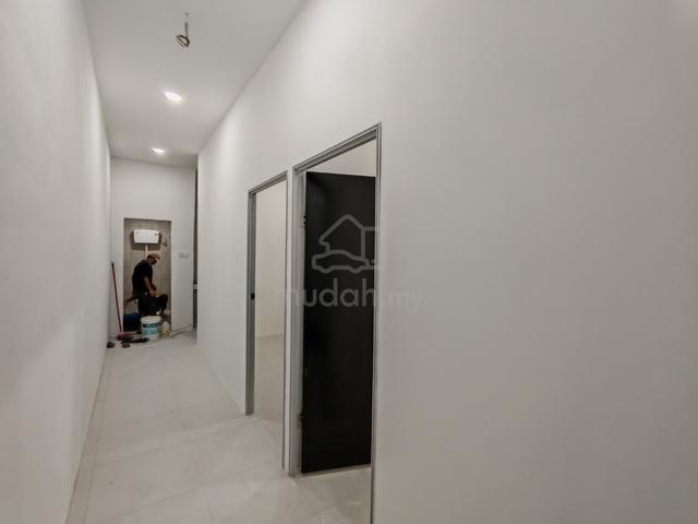 Shop office (WITH RENOVATION, 2ND FLR UNIT) 1