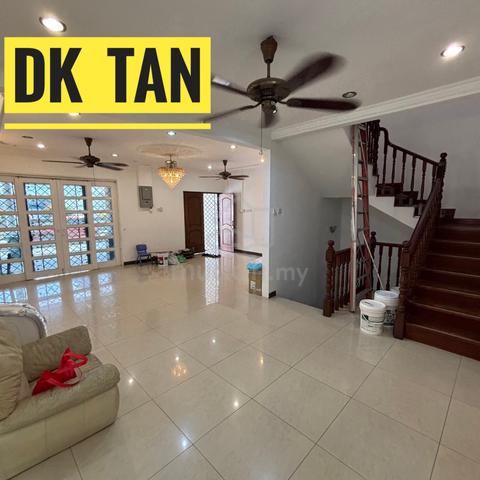 2.5 Storey Semi-D Taman Century Gelugor Batu Uban LA 2800sf Renovated 1