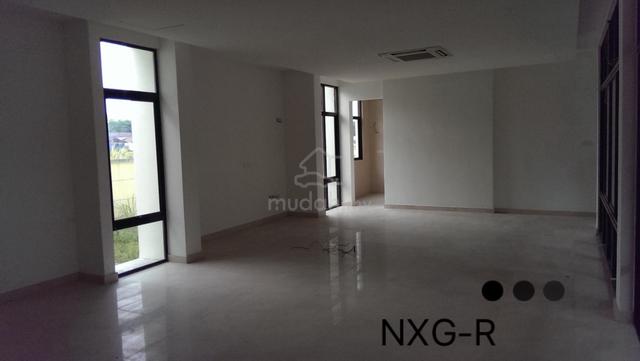 Limtied Unit!! 11000Sqft 9R6B Sri Istana Hill 2.5STY Bungalow Klang 1