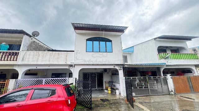 Double storey low cost /Taman sri kahang 1