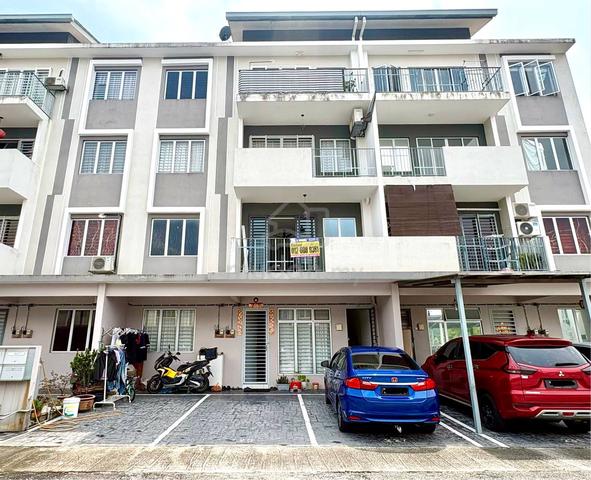 TOWNHOUSE @ Garden Villa, Taman Tasik Semenyih Permai, Semenyih. 1