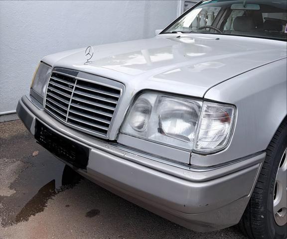 1995 Mercedes Benz 220E 2.2 (A) - 1