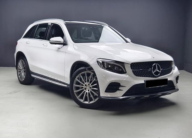 X253 2016 Mercedes Benz GLC250 AMG 4MATIC 2.0 SUV - 1
