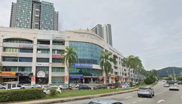 KRYSTAL POINT GROUND Floor 950sqft FACING MAIN ROAD BAYAN LEPAS Worth 1