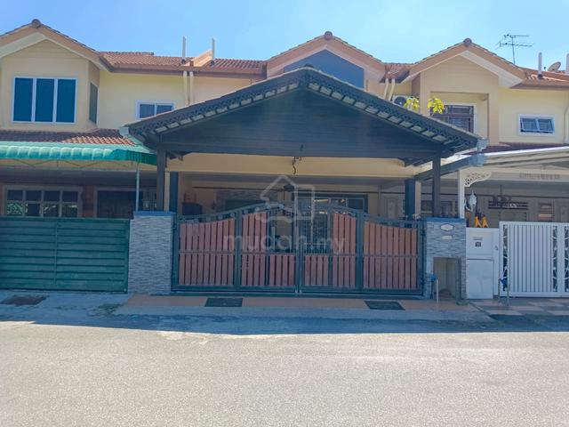 Renovated double storey terrace house Taman Mulia Banting 1