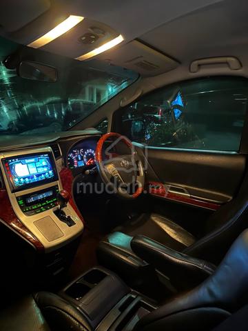 Toyota Vellfire V6 - 2
