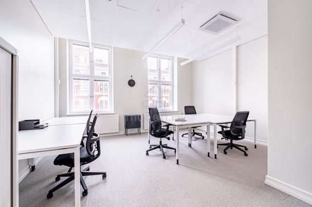 Fully serviced private office space in Signature Menara Merdeka 118 1