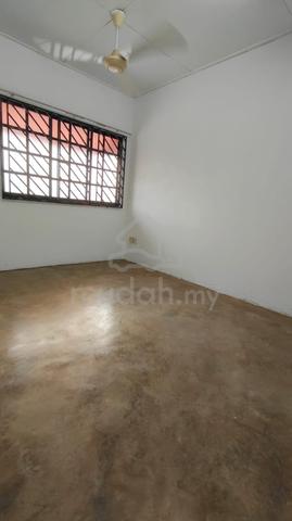 2 Storey Low Cost Partial Furnished 2 Bed 1 Bath Tun Aminah Skudai 1