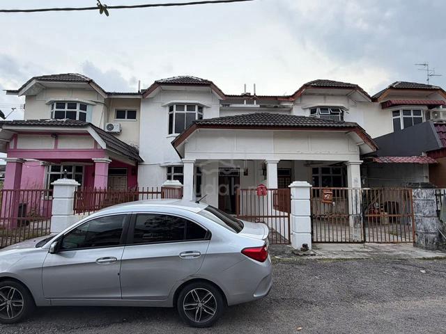 Taman Universiti Double Storey Terrace House 4bed Skudai Johor Bahru 1