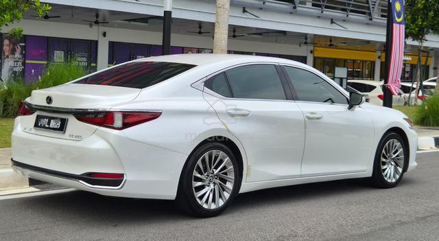 2019 Lexus ES250 2.5 LUXURY MY19 XZ10 (A) - 3