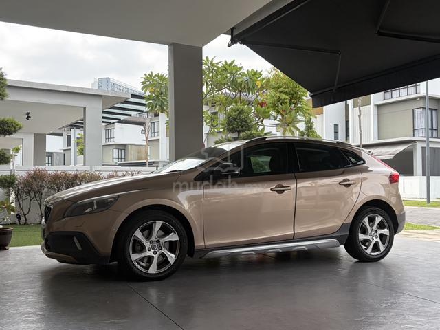 2015 Volvo V40 2.0 CROSS COUNTRY T5 (A) - 1