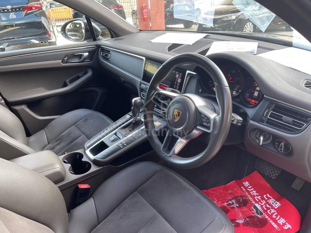 2020 Porsche MACAN  2.0L (A) - 4