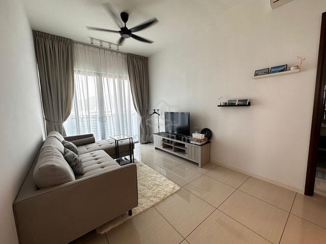 Queens Residences Q1 @ Queens Waterfront 1