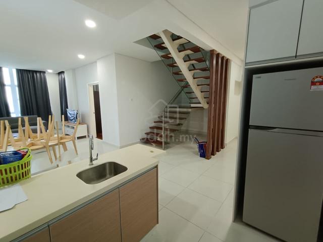 1Medini 1