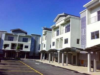 MERDU IDAMAN TOWNHOUSE PETALING JAYA KAYU ARA For SALE 1