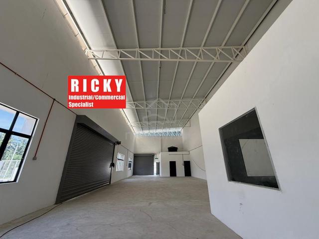 Brand New 1.5 Storey Semi-Detached Factory For Rent @ Valdor 1