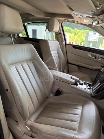 2016 Mercedes Benz E250 AVANTGARDE (CKD) 2.0 - 5