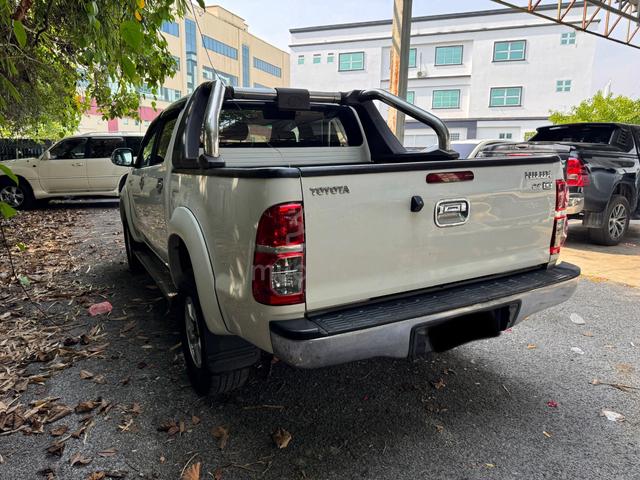 2010 Toyota HILUX 2.5 G MY05 KUN25R FACELIFT (A) - 4