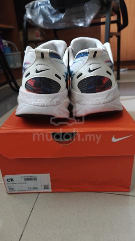 Nike Vomero 18 SE - photo 3 of 4