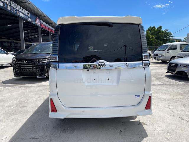 2020 Toyota VOXY 2.0 KIRAMEKI (A) - 5