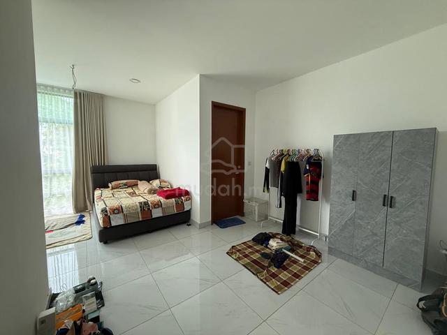 For Sale: 4 Storey Terrace, Residensi TTDI 16 Sungai Penchala / Taman 1