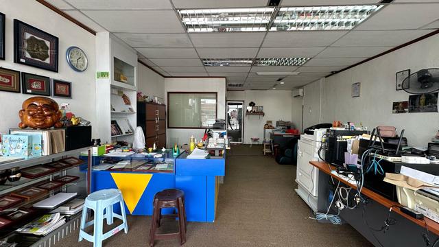 Tun aminah shoplot ground floor & 1st floor office 4