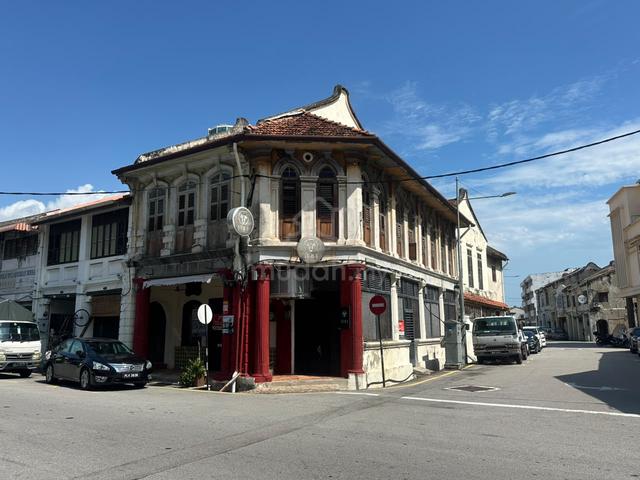 Corner Commercial Title DUAL Entrance Georgetown Shop lot For Rent 1