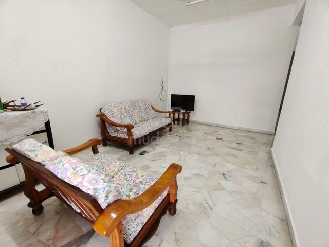 Taman Gunung Lambak Kluang Single Storey Terrace For Sale 1