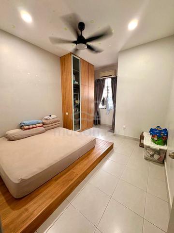 Horizon Hills @Golf East Double Storey Terrace House For Sales 1