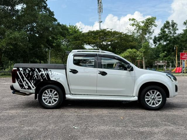 2020 Isuzu D-MAX 1.9 PREMIUM FACELIFT (A) CARKING* - 4
