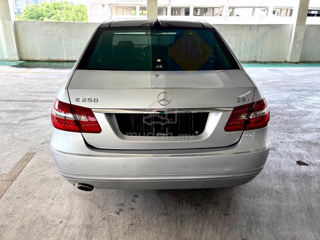 2011 Mercedes Benz E250 CGI BlueEFCY - 4