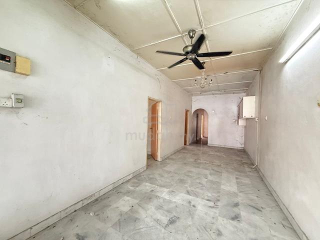 1.5 Storey Taman Nakhoda Air Tawar Butterworth 1