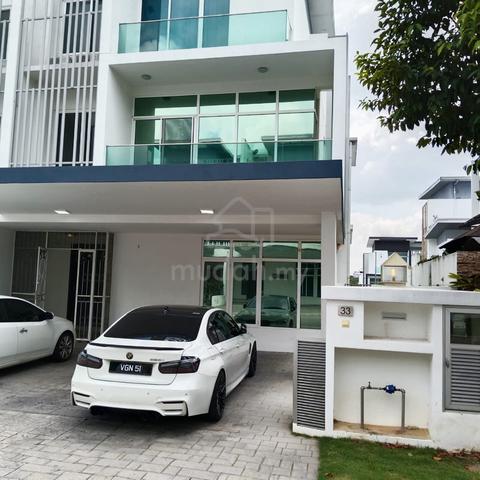 Spacious Semi-D | Clover @ Garden Residence Cyberjaya | 5+1 Rooms | 1
