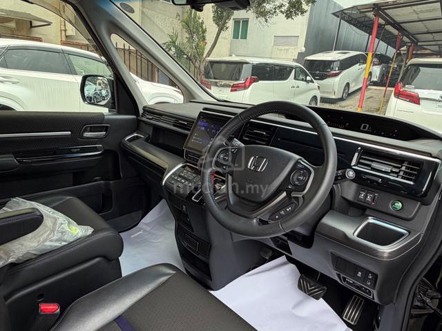 【360 CAMERA】2021 Honda STEPWAGON 1.5 BLACK STYLE - 4