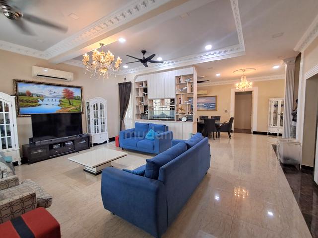 3 Storey Corner Lot Bungalow WITH LIFT 1080 Residence Puncak Saujana 1