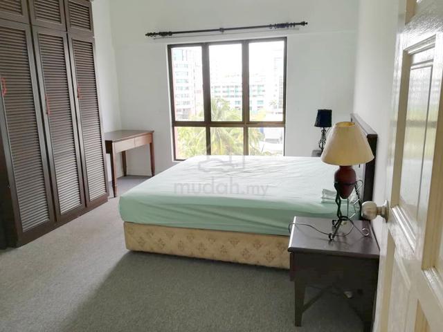 Marina Court 1