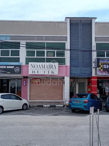 Ground floor shop beside Billion Supermarket @ D'Mall Seri Iskandar  1