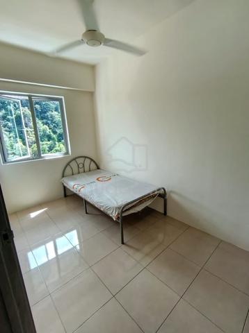Taman Bukit Erskine Small Room For Rent 1