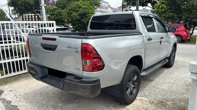 MAX LOAN FULL SVC 2022 Toyota HILUX 2.4 - 4