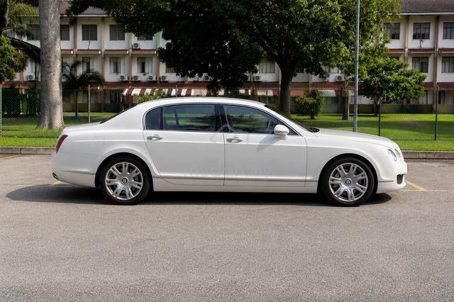 Bentley FLYING SPUR 6.0 (A) - 2